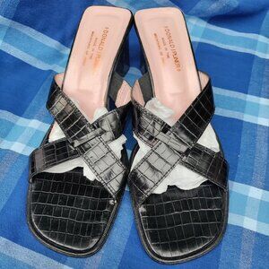 Donald J Pliner Black Leather heeled sandals made in Italy Sz 11